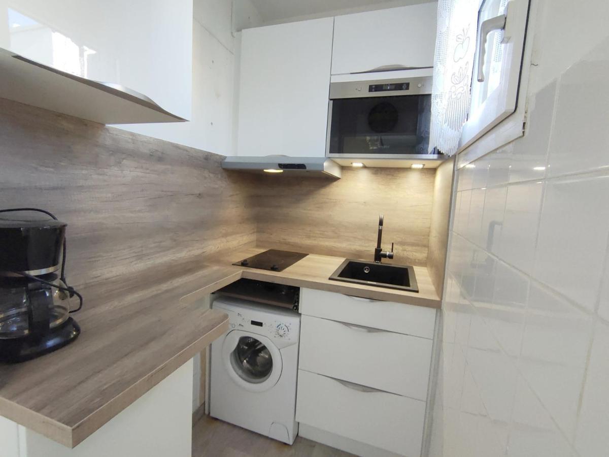 Apartamento T1 Au Calme Avec Clim Et Parking Prive - Fr-1-503-171 Balaruc-les-Bains Exterior foto